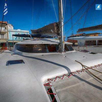 Book yachts online - catamaran - Athena 38 - North Cat I / with solar panels, extra batteries &amp; fishfinder - rent