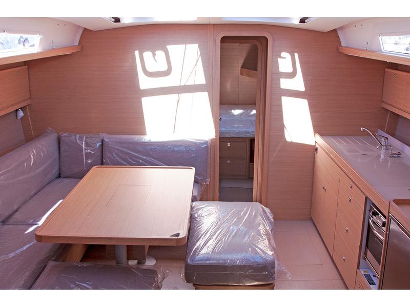 Book yachts online - sailboat - Dufour 460 Grand Large - Vaiana - rent