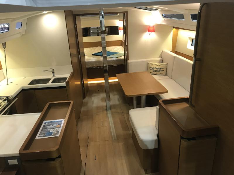 Book yachts online - sailboat - Sun Odyssey 440 - Rebelezza - rent