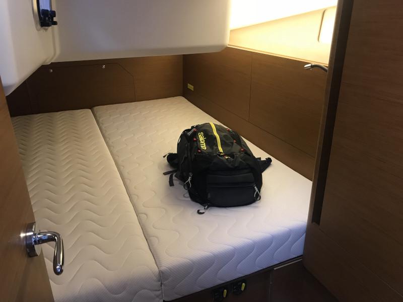 Book yachts online - sailboat - Sun Odyssey 440 - Rebelezza - rent