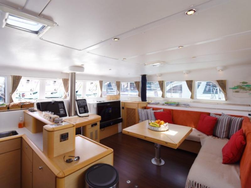 Book yachts online - catamaran - Lagoon 500 - Twin Dolphins - rent