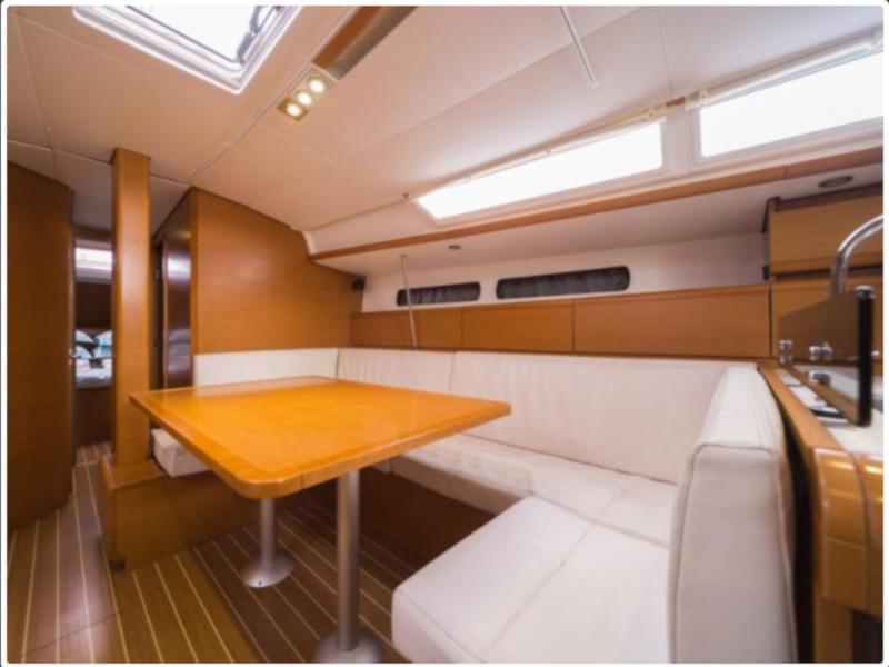 Book yachts online - sailboat - Sun Odyssey 439 - Thales - rent