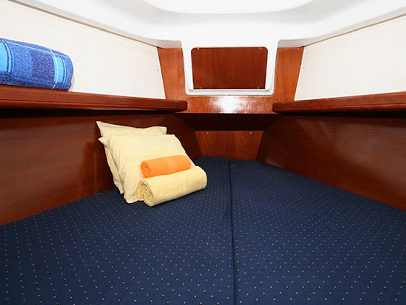 Book yachts online - sailboat - Oceanis 331 - Martha - rent