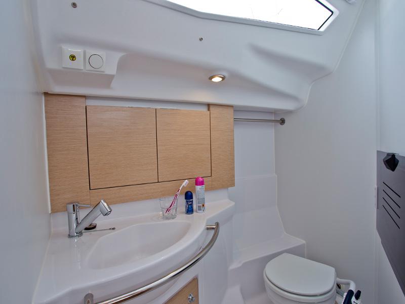 Book yachts online - sailboat - Elan 40 Impression - SILENTE - rent