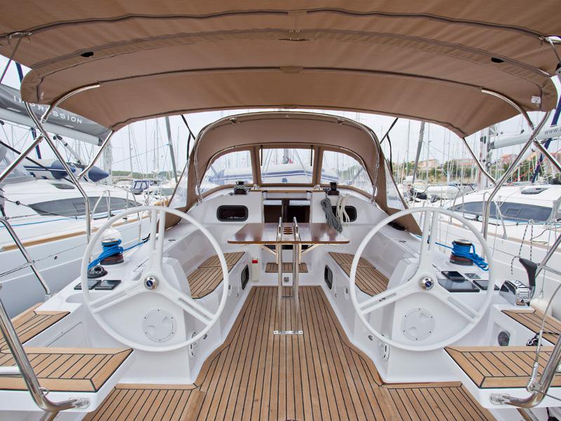Book yachts online - sailboat - Elan 40 Impression - SILENTE - rent