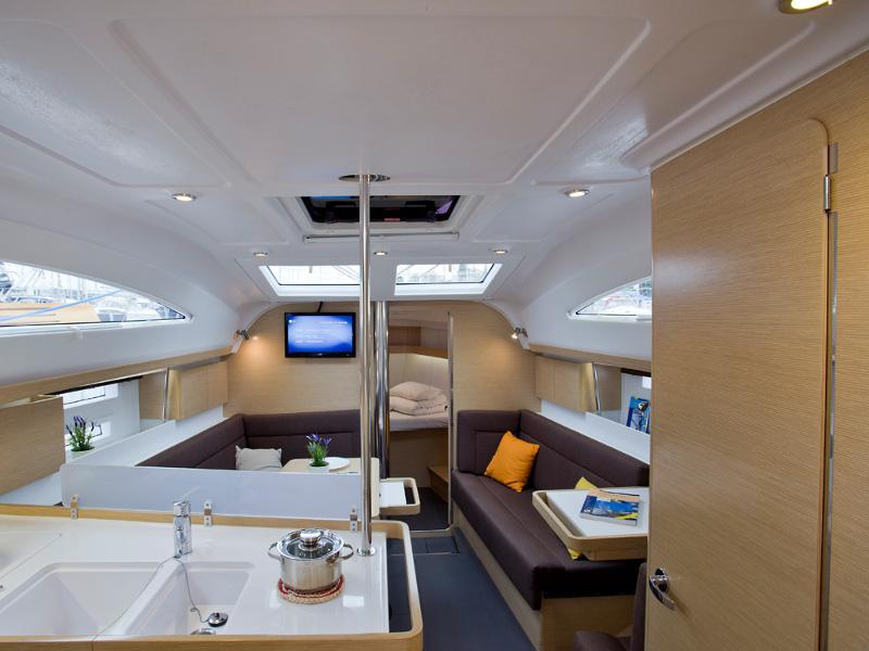 Book yachts online - sailboat - Elan 394 Impression - TIME OUT - rent