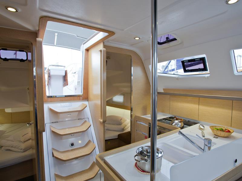 Book yachts online - sailboat - Elan 394 Impression - TIME OUT - rent