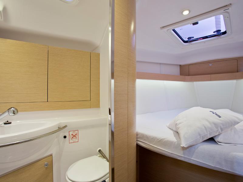 Book yachts online - sailboat - Elan 394 Impression - TIME OUT - rent