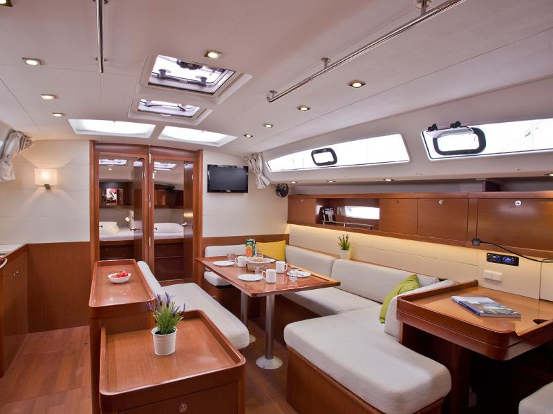 Book yachts online - sailboat - Oceanis 50 Family - MALI MATKO - rent