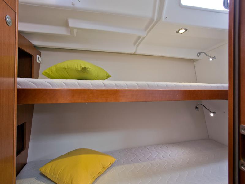 Book yachts online - sailboat - Oceanis 50 Family - MALI MATKO - rent
