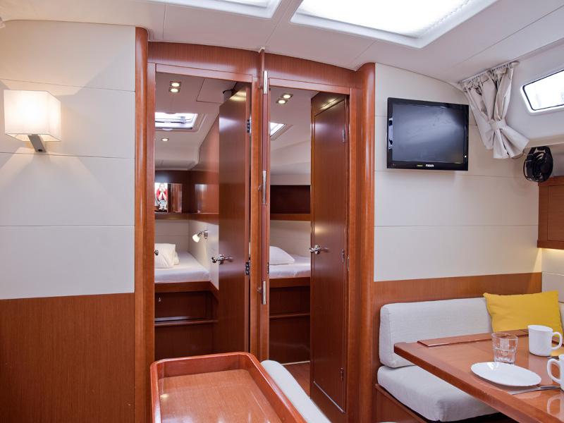 Book yachts online - sailboat - Oceanis 50 Family - MALI MATKO - rent