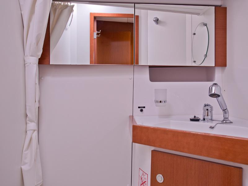 Book yachts online - sailboat - Oceanis 50 Family - MALI MATKO - rent