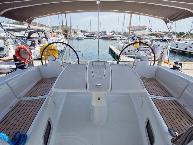 Book yachts online - sailboat - Oceanis 50 Family - MALI MATKO - rent