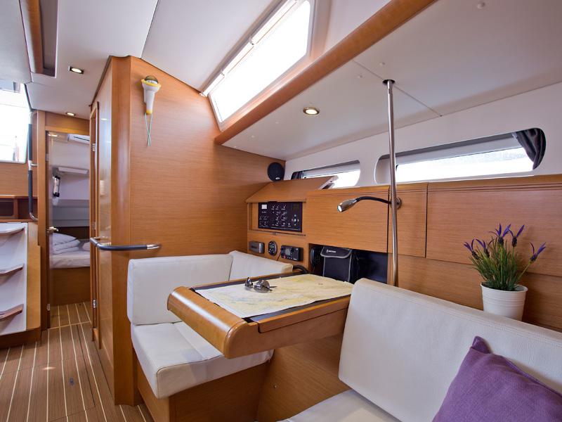 Book yachts online - sailboat - Sun Odyssey 409 Performance - STELLINA II - rent