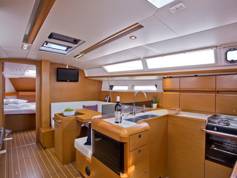 Book yachts online - sailboat - Sun Odyssey 409 Performance - STELLINA II - rent