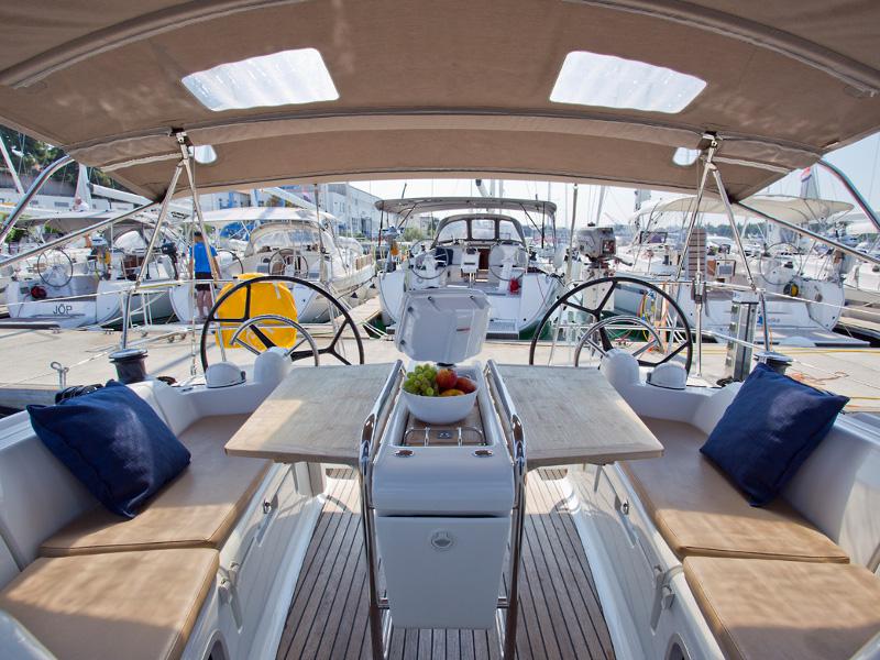 Book yachts online - sailboat - Sun Odyssey 409 Performance - STELLINA II - rent
