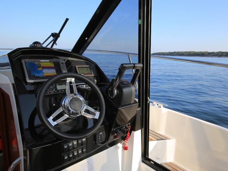 Book yachts online - motorboat - Merry Fisher 895 - FAST AND FURIOUS - rent