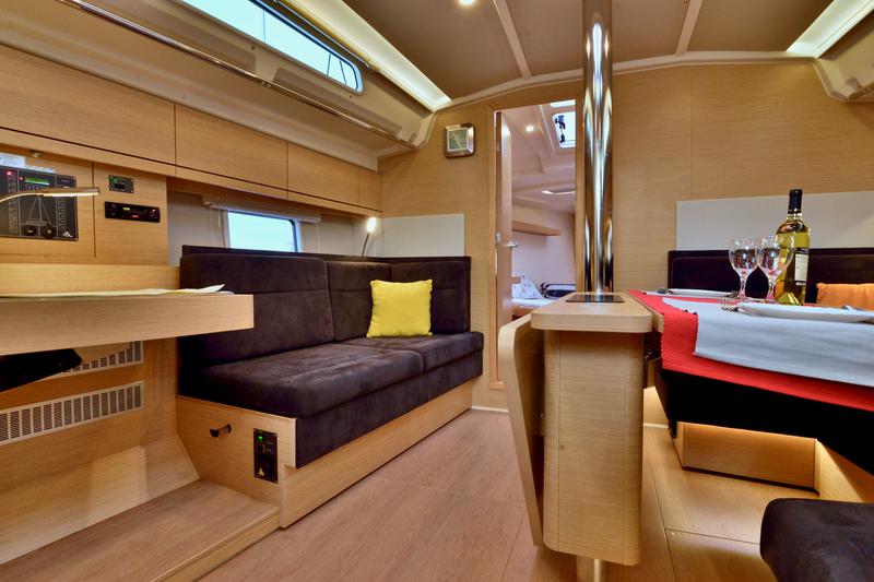 Book yachts online - sailboat - Hanse 418 - MY CLOUD - rent