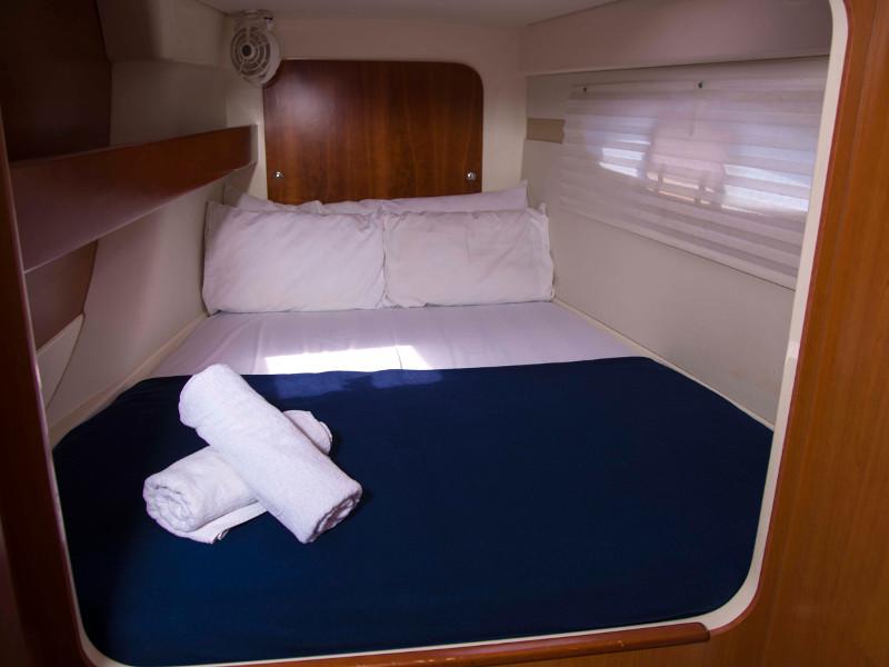 Book yachts online - catamaran - Leopard 384 - Miriam - rent