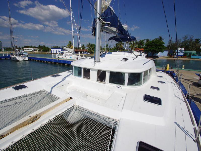 Book yachts online - catamaran - Lagoon 440 - Victoria - rent