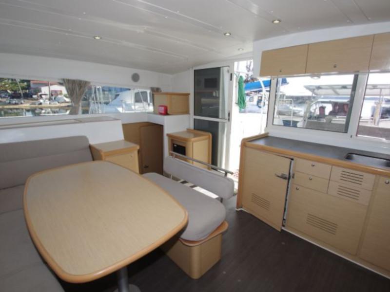 Book yachts online - catamaran - Lagoon 421 - Estrella - rent