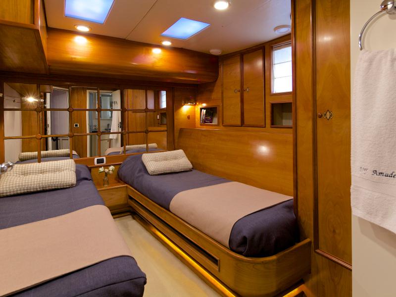 Book yachts online - sailboat - Dynamique - Amadeus - rent
