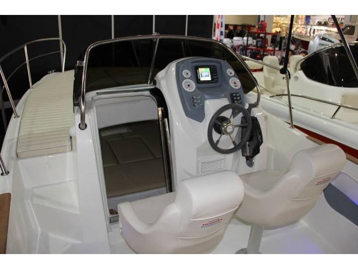 Book yachts online - motorboat - HM 22 Fly - HM 22 (Sundeck) - rent