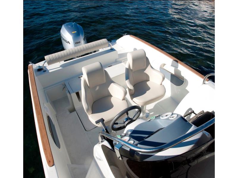 Book yachts online - motorboat - HM 22 Fly - HM 22 (Sundeck) - rent