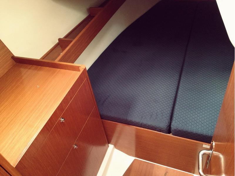 Book yachts online - sailboat - Cyclades 39.3 - Okeia - rent