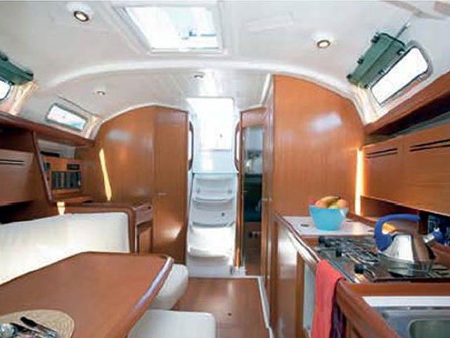 Book yachts online - sailboat - Cyclades 39.3 - Okeia - rent