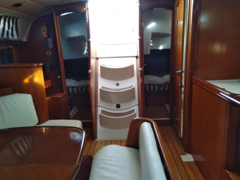 Book yachts online - sailboat - Oceanis 411 Clipper - Nemesis - rent