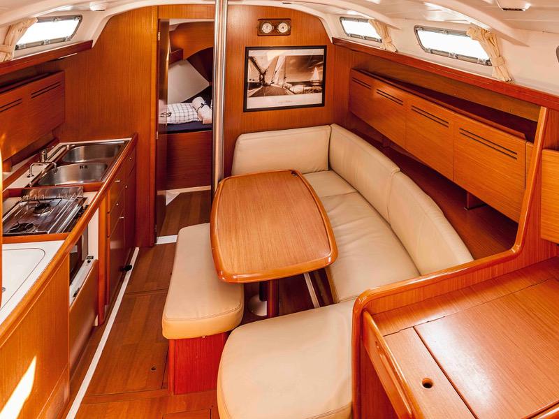 Book yachts online - sailboat - Cyclades 39.3 - Spicy - rent