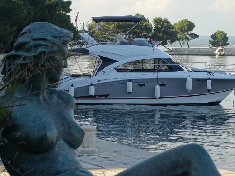 Book yachts online - motorboat - Antares 36 Fly - Setemana - rent