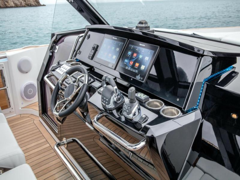 Book yachts online - motorboat - Fjord 44 Open - MEDCAT68 Available for daily charter only - From 10:00 to 20:00 - 0 night - rent