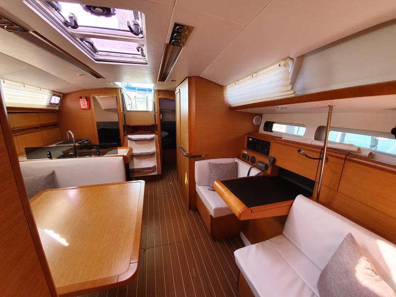 Book yachts online - sailboat - Jeanneau Sun Odyssey 409 - Malee - rent