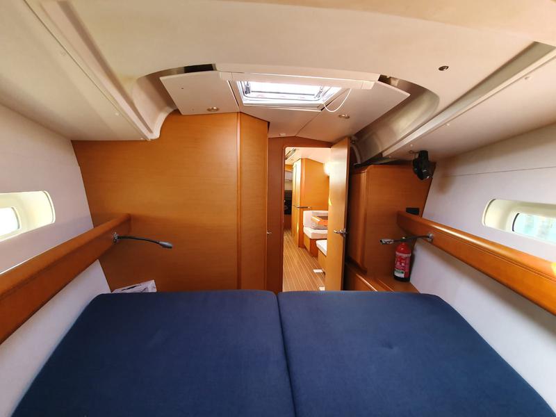 Book yachts online - sailboat - Jeanneau Sun Odyssey 409 - T-Punch - rent