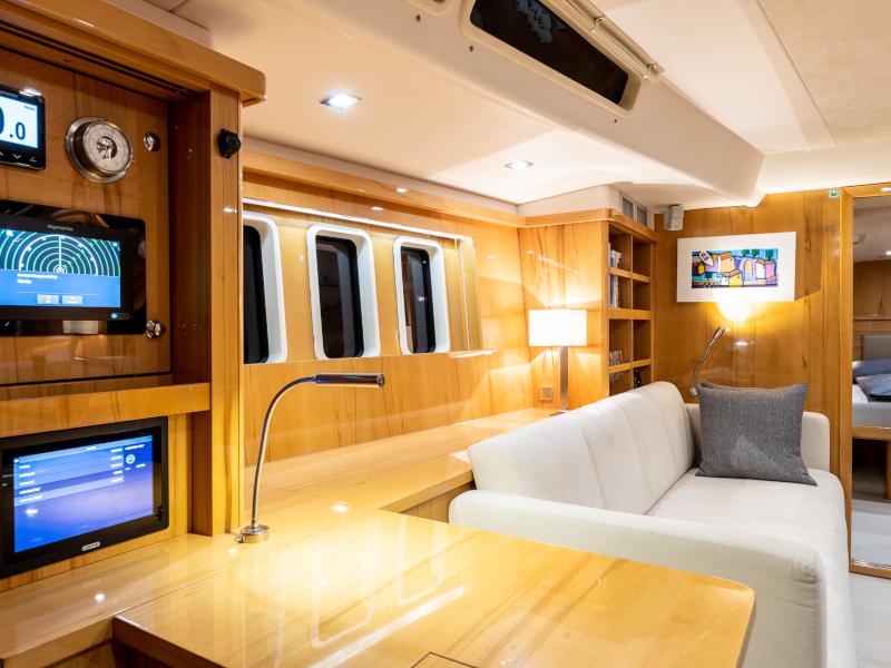 Book yachts online - sailboat - Hanse 630 - Zara - rent