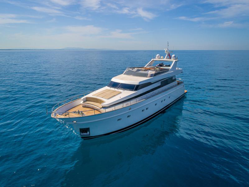 Book yachts online - motorboat - Cantieri di Pisa Akhir 85 - Maestrale - rent