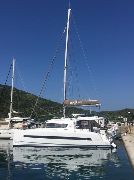 Book yachts online - catamaran - Bali 4.1 - Iris - rent