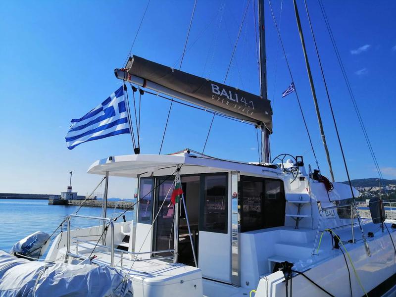 Book yachts online - catamaran - Bali 4.1 - Iris - rent