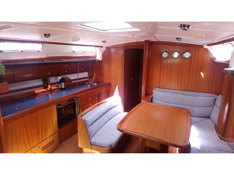 Book yachts online - sailboat - Bavaria 44 - Meltemi - rent