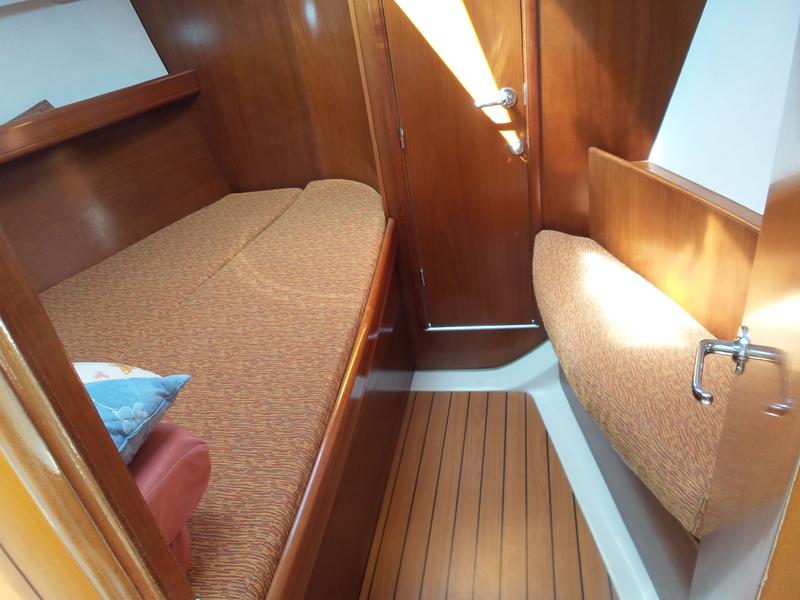 Book yachts online - sailboat - Oceanis 393 Clipper - Škuribanda (refitted 2021) - rent