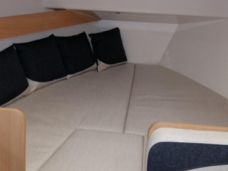 Book yachts online - motorboat - Balt 818 Titanium - Valentina - rent
