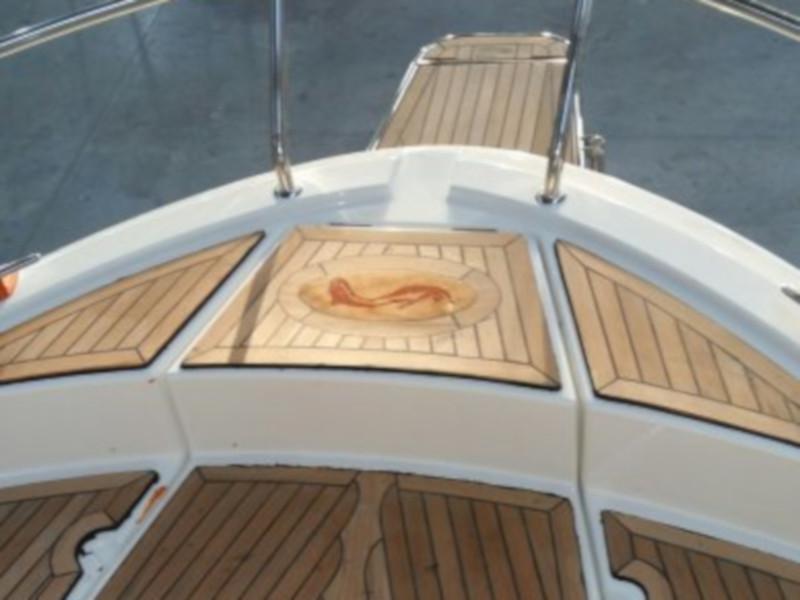 Book yachts online - motorboat - Balt 818 Titanium - Valentina - rent