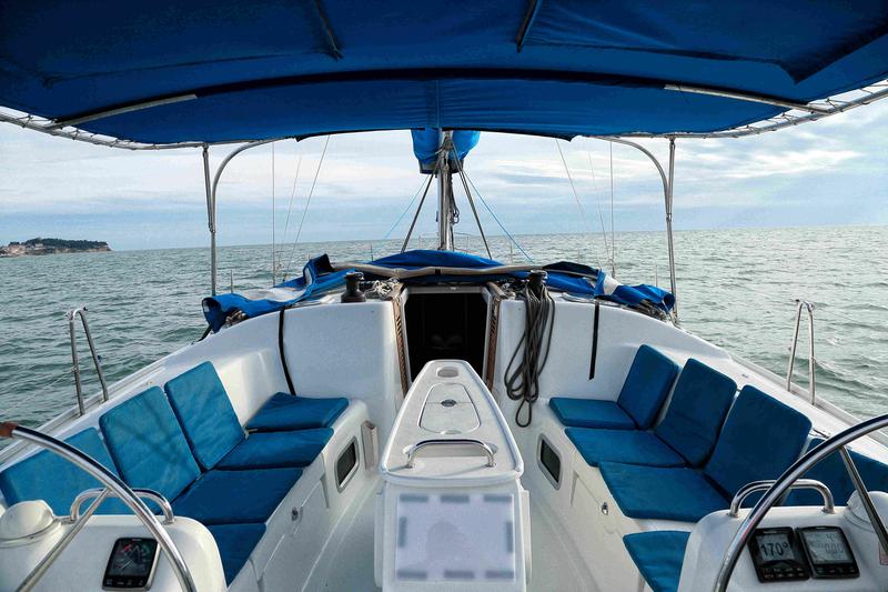 Book yachts online - sailboat - Cyclades 43.4 - Hermes - rent