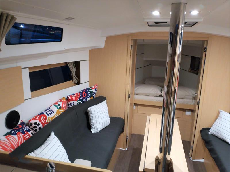 Book yachts online - sailboat - Oceanis 35.1 - Europa - rent