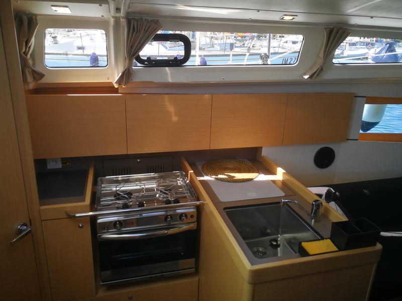 Book yachts online - sailboat - Oceanis 35.1 - Europa - rent