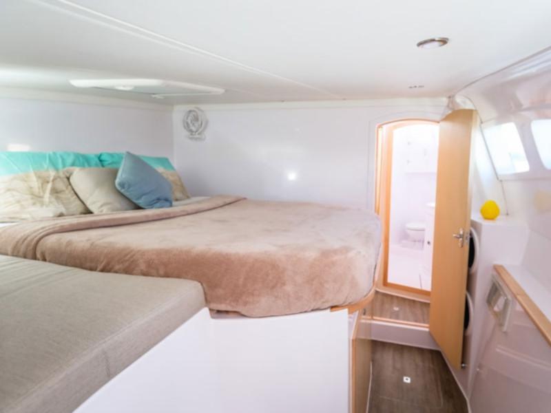 Book yachts online - catamaran - Seawind 1260 - Sonder - rent