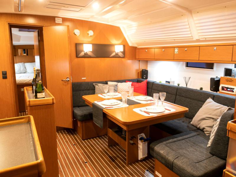 Book yachts online - sailboat - Bavaria Cruiser 46 - Titan - rent