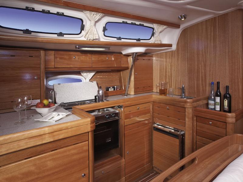Book yachts online - sailboat - Bavaria Cruiser 46 - Tao - rent
